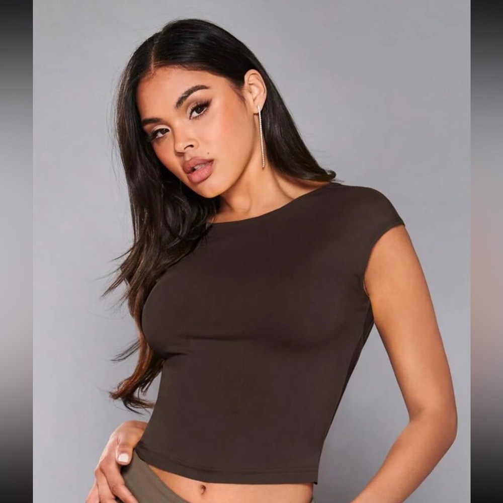 SHEIN BAE Solid Cap Sleeve Crop Tee, backless